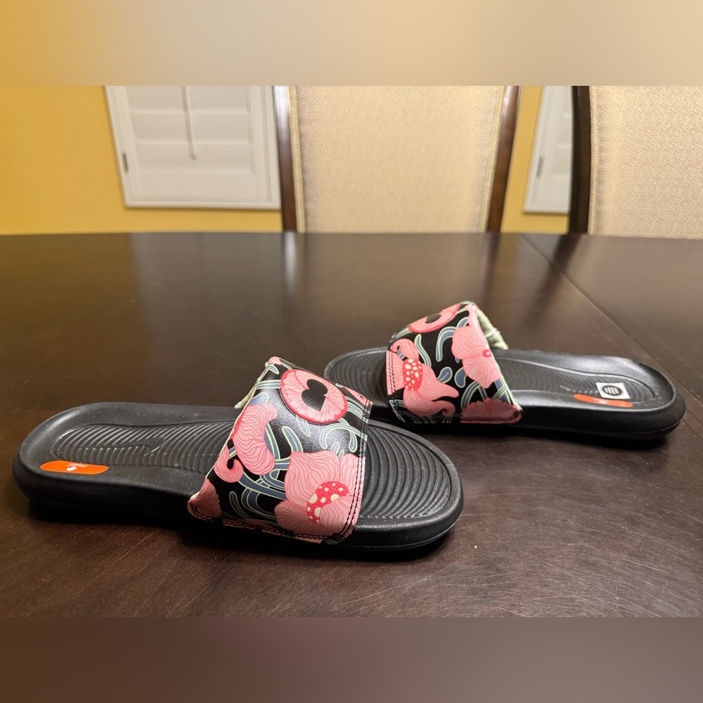 New Nike Naomi Osaka Slides Sandals Pink Black Size US 7 - Picture 11 of 12